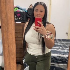 Meet your Posher, Sarai